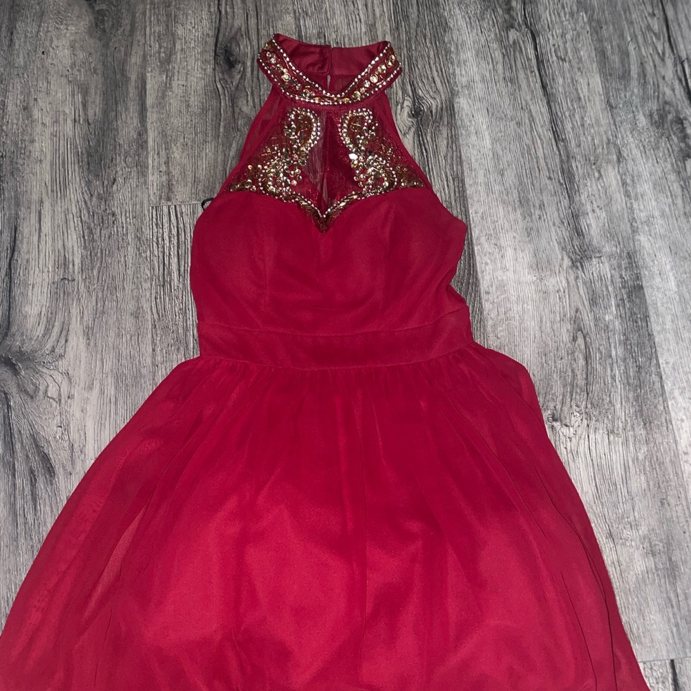 BEAUTIFUL BURGUNDY- GOLD NECK SHORT DRESS❤️❤️❤️